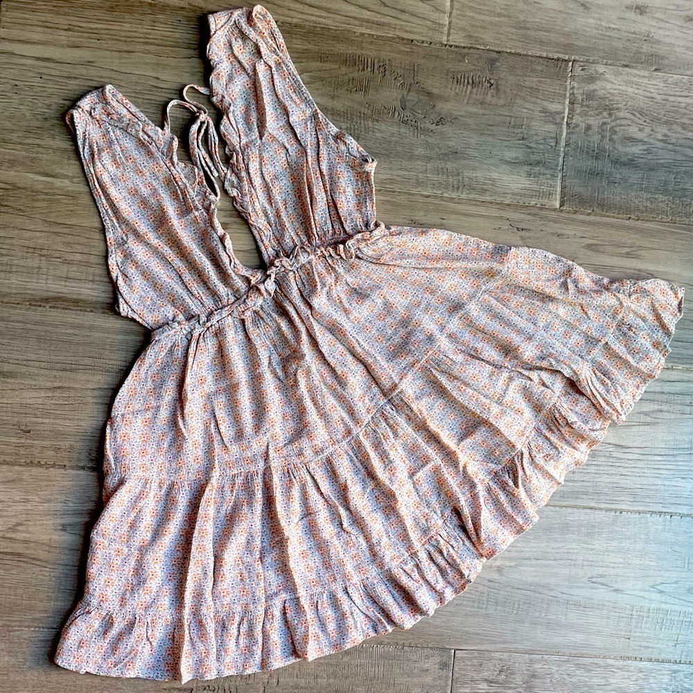 Stolen Hearts Mini Dress Tiered Ruffle Deep V Front/Back Floral Print SZ Medium